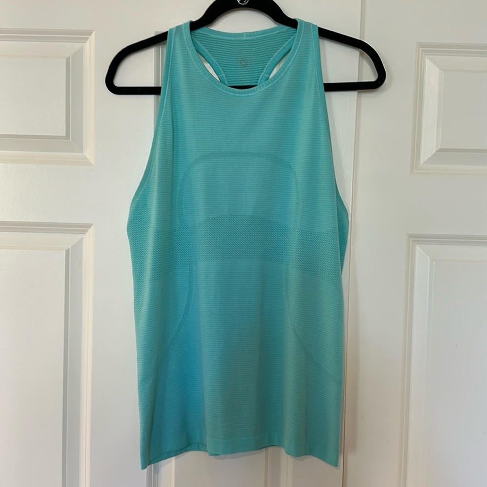 Lululemon tank top